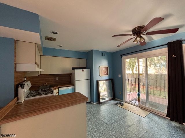 30 Judson 8A, Edison Twp., NJ 08837