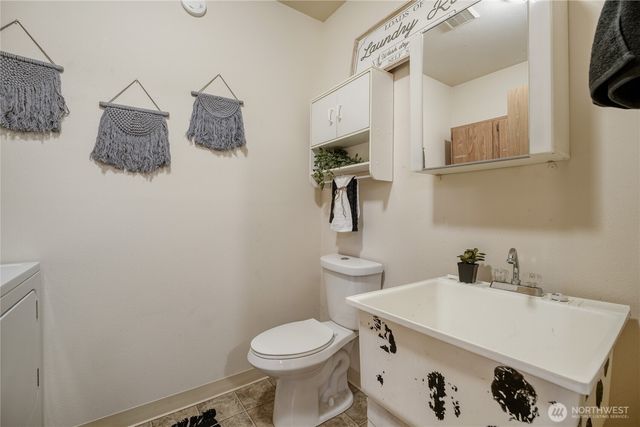 401 Hemlock Court, Sultan, WA 98294