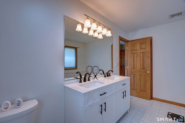 20 Ridgeview Crossing, Newington, CT 06111