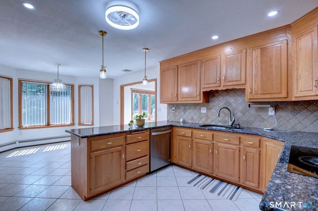 20 Ridgeview Crossing, Newington, CT 06111
