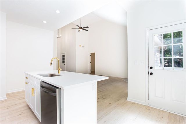 8071 Beachwood Drive, Murrayville, GA 30564