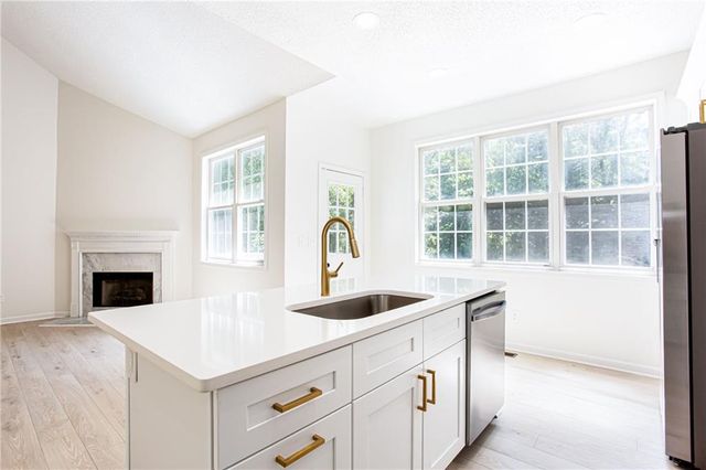 8071 Beachwood Drive, Murrayville, GA 30564