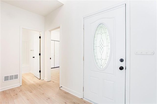 8071 Beachwood Drive, Murrayville, GA 30564