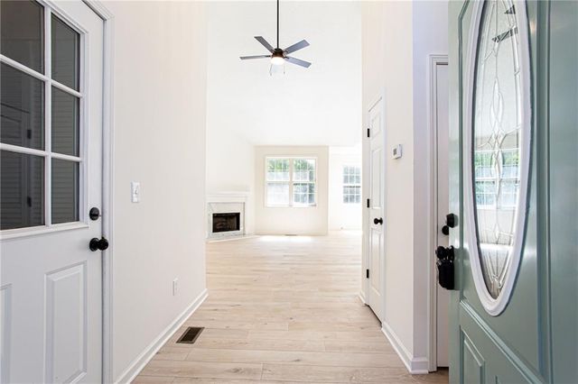 8071 Beachwood Drive, Murrayville, GA 30564