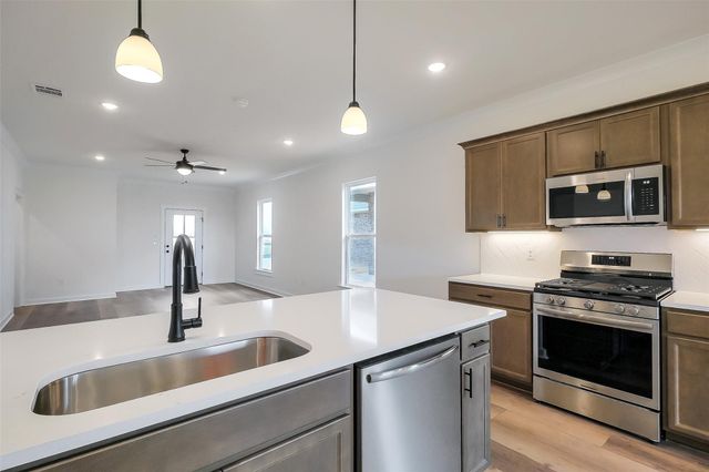 818 Countryside Glade Lane, Bonney, TX 77583