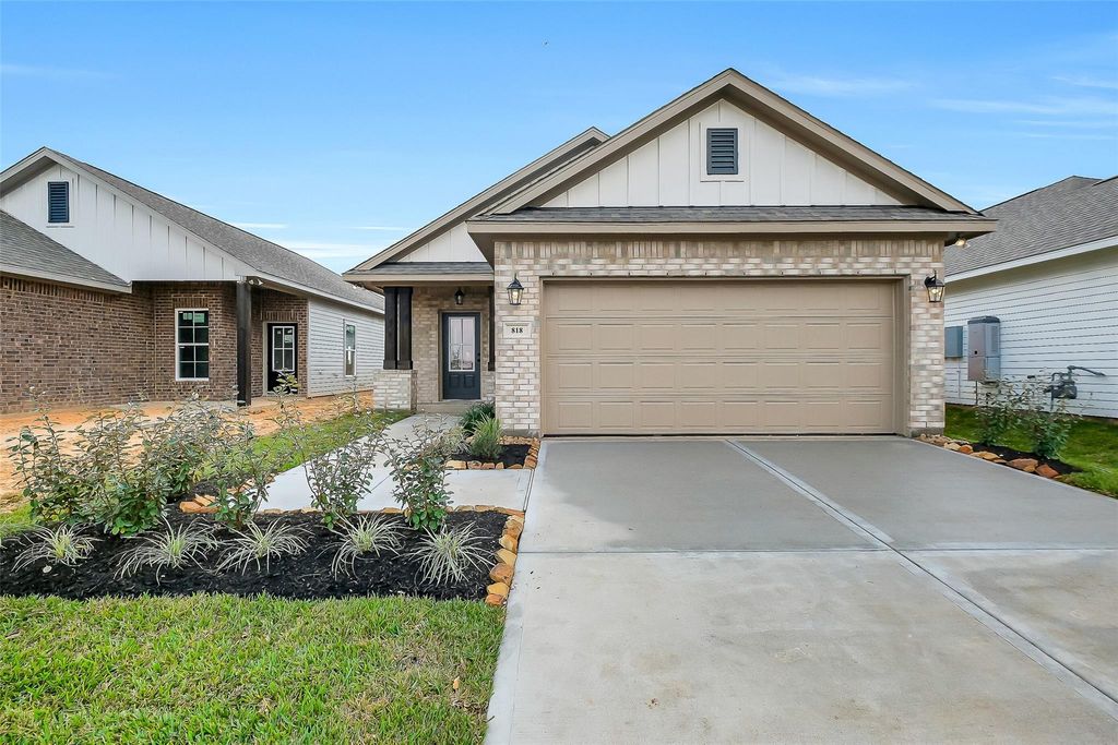 818 Countryside Glade Lane, Bonney, TX 77583