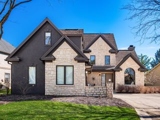 9821 Oxford Circle, Powell, OH 43065