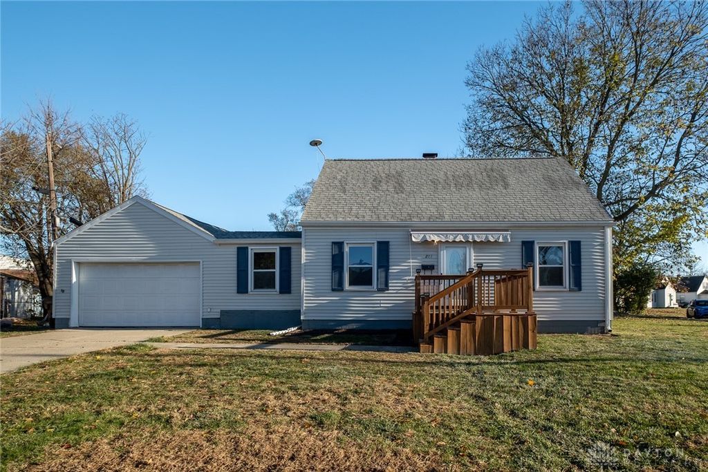 211 Holmes Drive, Fairborn, OH 45324