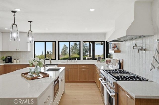 2532 E Vista Drive, Upland, CA 91784