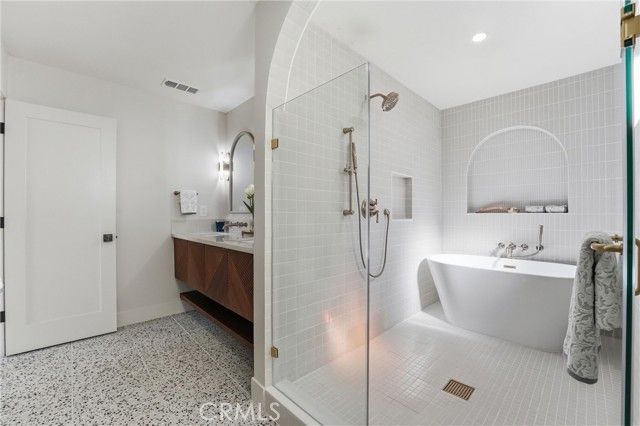 2532 E Vista Drive, Upland, CA 91784