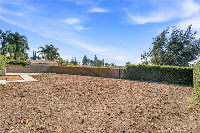 2532 E Vista Drive, Upland, CA 91784