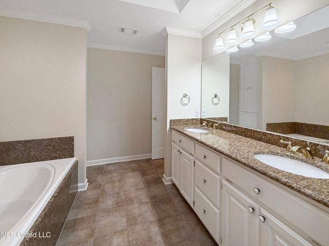 28 Moss Woods Cove, Madison, MS 39110