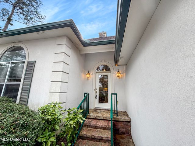 28 Moss Woods Cove, Madison, MS 39110