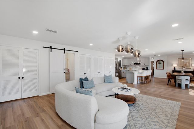 2512 Roosevelt Drive, Dalworthington Gardens, TX 76016