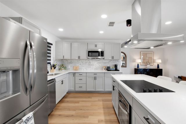 2512 Roosevelt Drive, Dalworthington Gardens, TX 76016