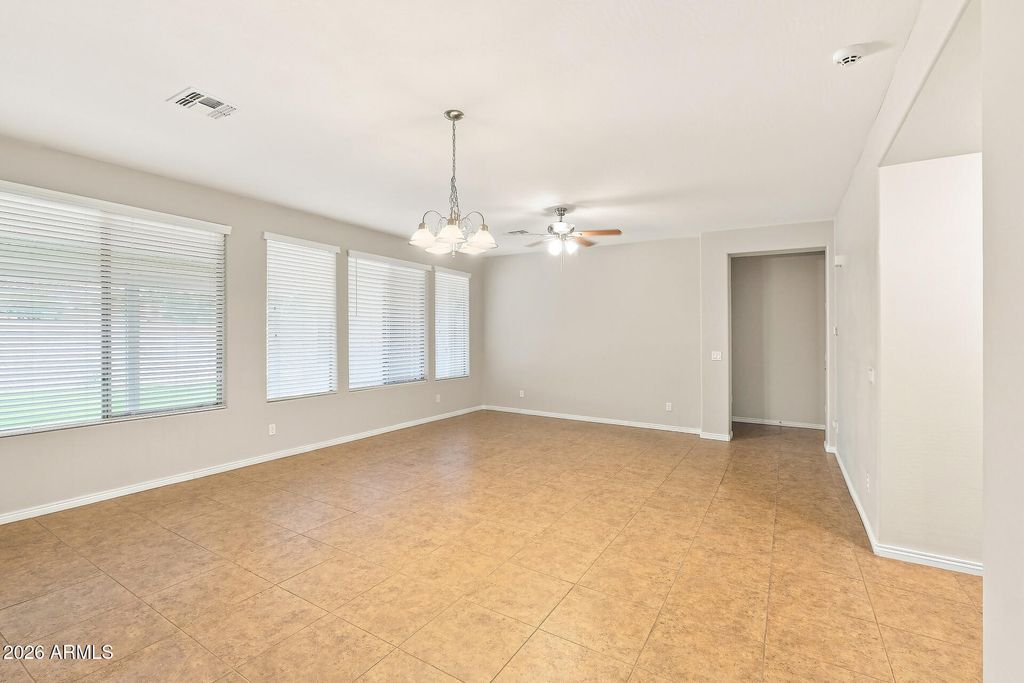 417 E CACTUS WREN Drive, Casa Grande, AZ 85122 — photo 4