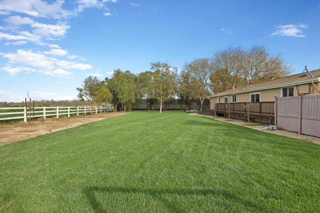 3320 W Durham Ferry Rd, Tracy, CA 95304
