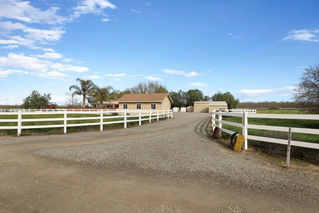 3320 W Durham Ferry Rd, Tracy, CA 95304