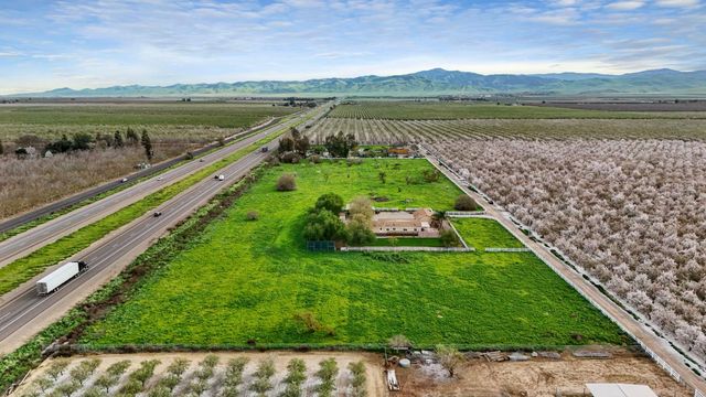 3320 W Durham Ferry Rd, Tracy, CA 95304