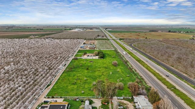 3320 W Durham Ferry Rd, Tracy, CA 95304