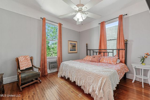 1229 31st Avenue, Gulfport, MS 39501