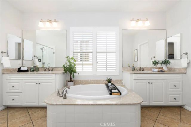 205 Mantle, Irvine, CA 92618