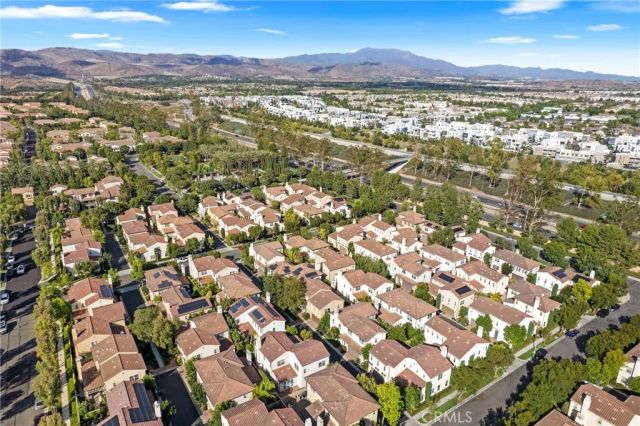 205 Mantle, Irvine, CA 92618