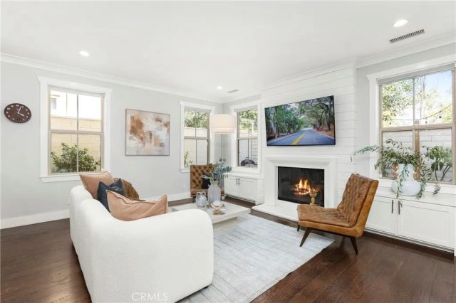 205 Mantle, Irvine, CA 92618
