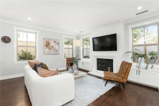 205 Mantle, Irvine, CA 92618
