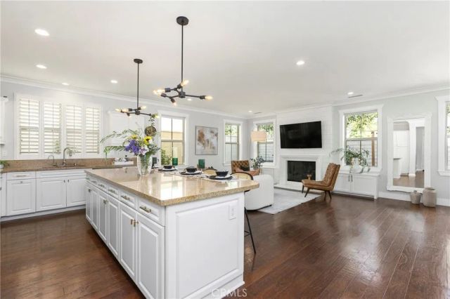 205 Mantle, Irvine, CA 92618