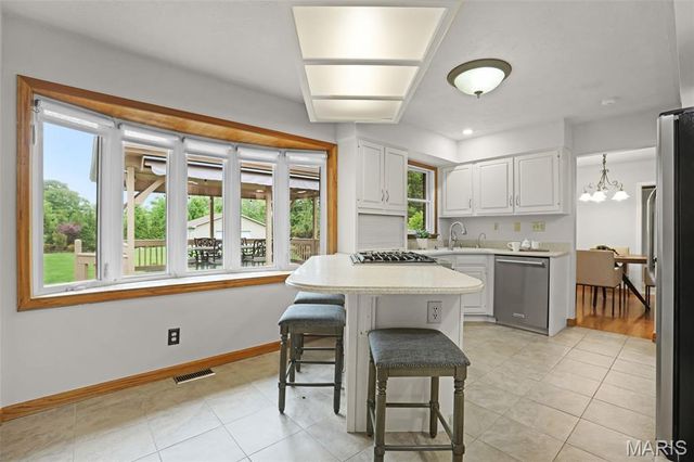 7461 Leslie Drive, Edwardsville, IL 62025