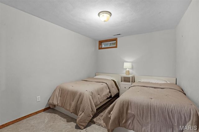 7461 Leslie Drive, Edwardsville, IL 62025