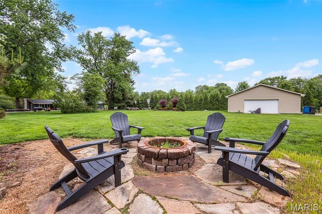 7461 Leslie Drive, Edwardsville, IL 62025