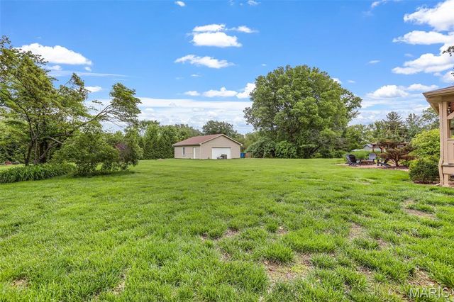 7461 Leslie Drive, Edwardsville, IL 62025
