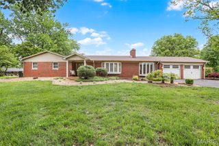 7461 Leslie Drive, Edwardsville, IL 62025