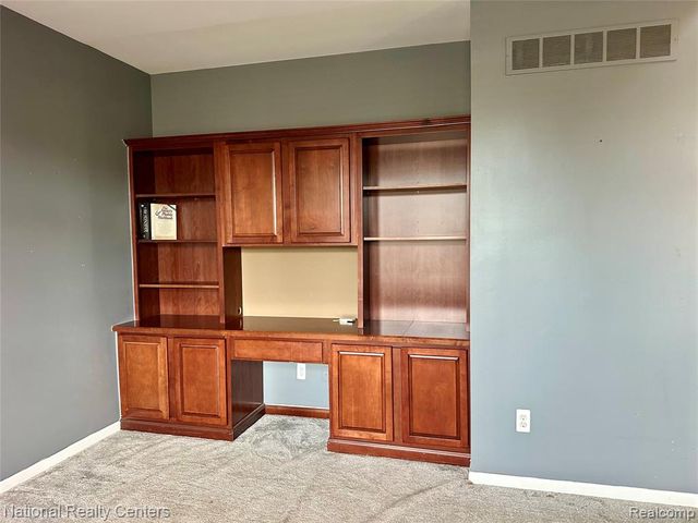 11152 Woodfield Parkway, Grand Blanc, MI 48439