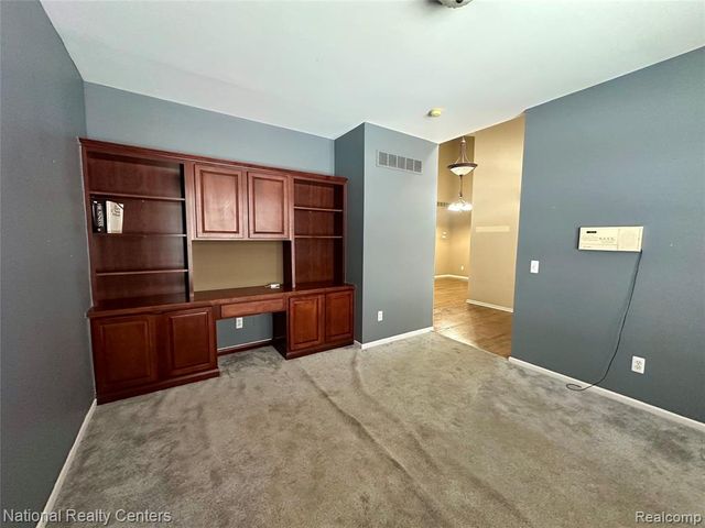 11152 Woodfield Parkway, Grand Blanc, MI 48439