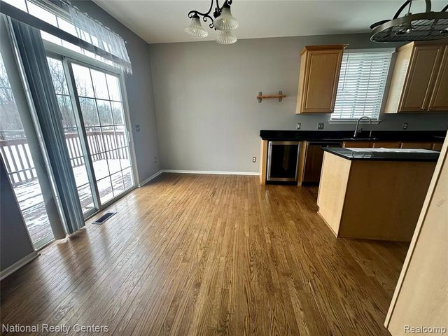 11152 Woodfield Parkway, Grand Blanc, MI 48439