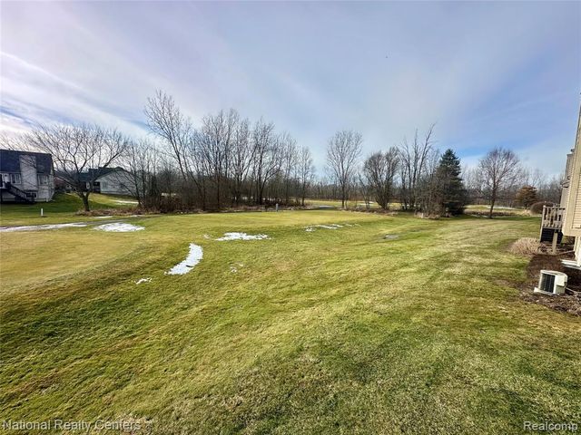 11152 Woodfield Parkway, Grand Blanc, MI 48439