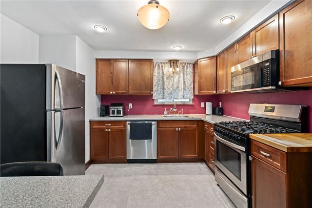 3322 Cherry Street, West Mifflin, PA 15122