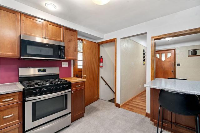 3322 Cherry Street, West Mifflin, PA 15122