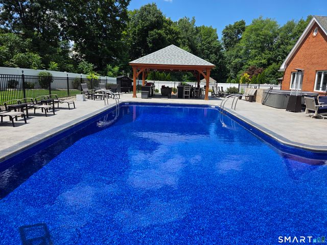 44 Palomina Way, Wethersfield, CT 06109