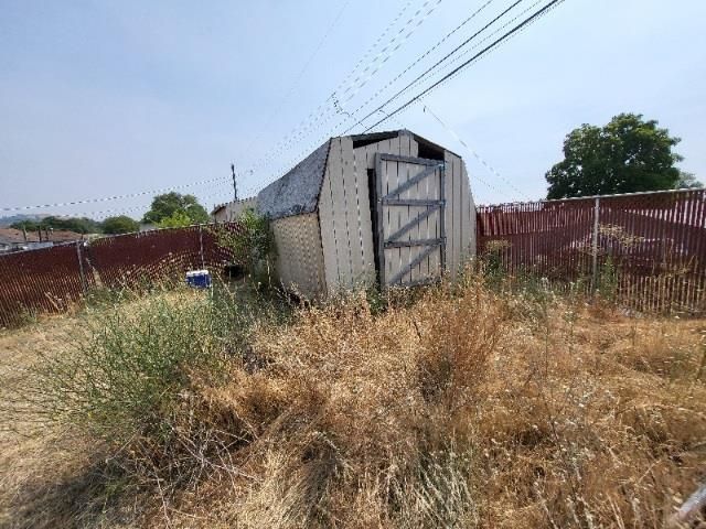 2414 E Longfellow Ave, Spokane, WA 99207