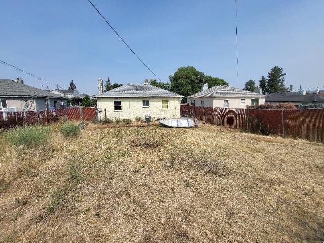 2414 E Longfellow Ave, Spokane, WA 99207