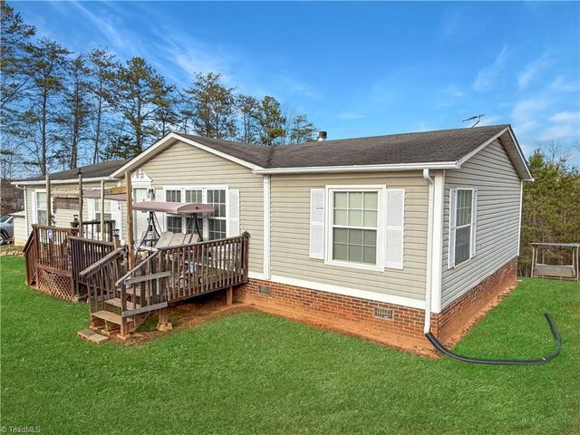 204 Freeman Ridge Trail, Pilot Mountain, NC 27041