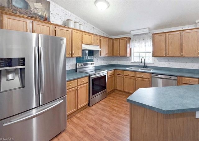 204 Freeman Ridge Trail, Pilot Mountain, NC 27041