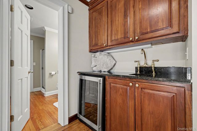 13 Lia Fail Way, Greenwich, CT 06807