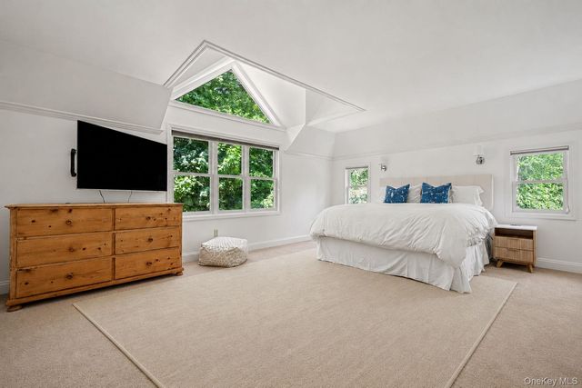 13 Lia Fail Way, Greenwich, CT 06807