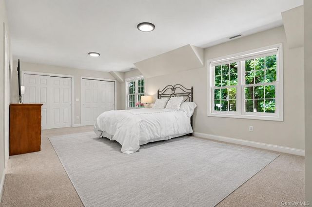 13 Lia Fail Way, Greenwich, CT 06807