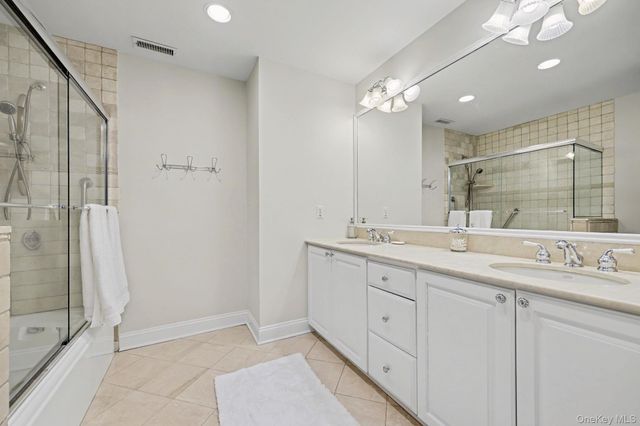 13 Lia Fail Way, Greenwich, CT 06807
